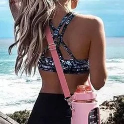 Merkloos Waterfles 2 Liter MET Tas Roze - Armband - Waterfles Met Rietje -Drinkfles Met Rietje - Grote Waterfles - Bottle 2 Liter - Sportbidon - Sportfles Fitness - Waterkan - Gallon - Schenkfles - Waterflessen 13 Merkloos Waterfles 2 Liter MET Tas Roze - Armband - Waterfles Met Rietje -Drinkfles Met Rietje - Grote Waterfles - Bottle 2 Liter - Sportbidon - Sportfles Fitness - Waterkan - Gallon - Schenkfles - Waterflessen -Mushie winkel 461x840 1