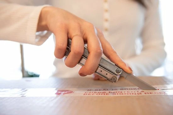 Leatherman Bond Multitool - 14 Functies - RVS - Zilver - Nylon Sheath 7 Leatherman Bond Multitool - 14 Functies - RVS - Zilver - Nylon Sheath - Afbeelding 7