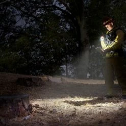 Maglite Mag-Tac - Crowned Rechargeable - LED - 3rd Generation - 671 LUMENS - 185m - Zaklamp - Zwart 13 Maglite Mag-Tac - Crowned Rechargeable - LED - 3rd Generation - 671 LUMENS - 185m - Zaklamp - Zwart -Mushie winkel 550x392 1