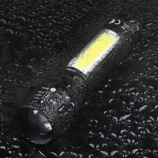 Vintag USB Oplaadbare Zaklamp - Zeer Fel - Waterdicht - Multi Functioneel - LED - Klein 6 Vintag USB Oplaadbare Zaklamp - Zeer Fel - Waterdicht - Multi Functioneel - LED - Klein - Afbeelding 6