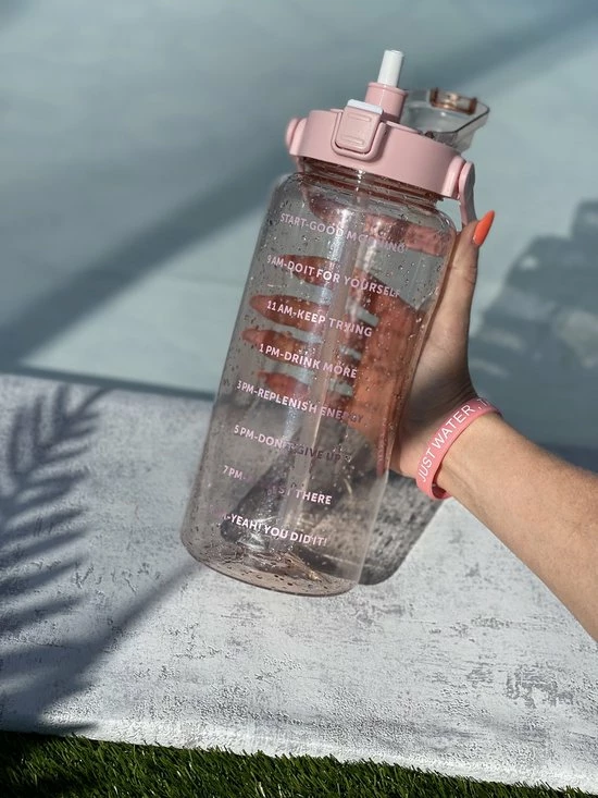 Merkloos Waterfles 2 Liter MET Tas Roze - Armband - Waterfles Met Rietje -Drinkfles Met Rietje - Grote Waterfles - Bottle 2 Liter - Sportbidon - Sportfles Fitness - Waterkan - Gallon - Schenkfles - Waterflessen 5 Merkloos Waterfles 2 Liter MET Tas Roze - Armband - Waterfles Met Rietje -Drinkfles Met Rietje - Grote Waterfles - Bottle 2 Liter - Sportbidon - Sportfles Fitness - Waterkan - Gallon - Schenkfles - Waterflessen - Afbeelding 5