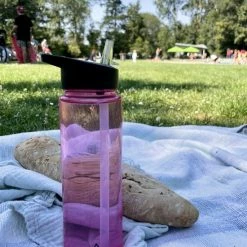 Wattamula Milieuvriendelijke Waterfles Met Rietje - 750 ML - Roze Transparant - Drinkfles 5 Wattamula Milieuvriendelijke Waterfles Met Rietje - 750 ML - Roze Transparant - Drinkfles -Mushie winkel 550x733 96